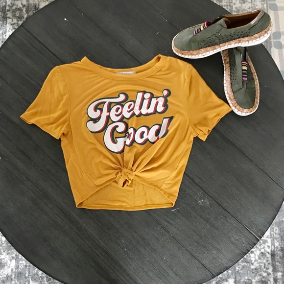 Cropped Shirt - Picture 1 of 1